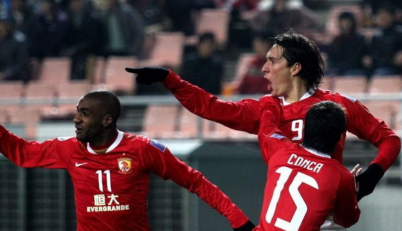  门兴格拉德巴赫七球血洗副班长球队  